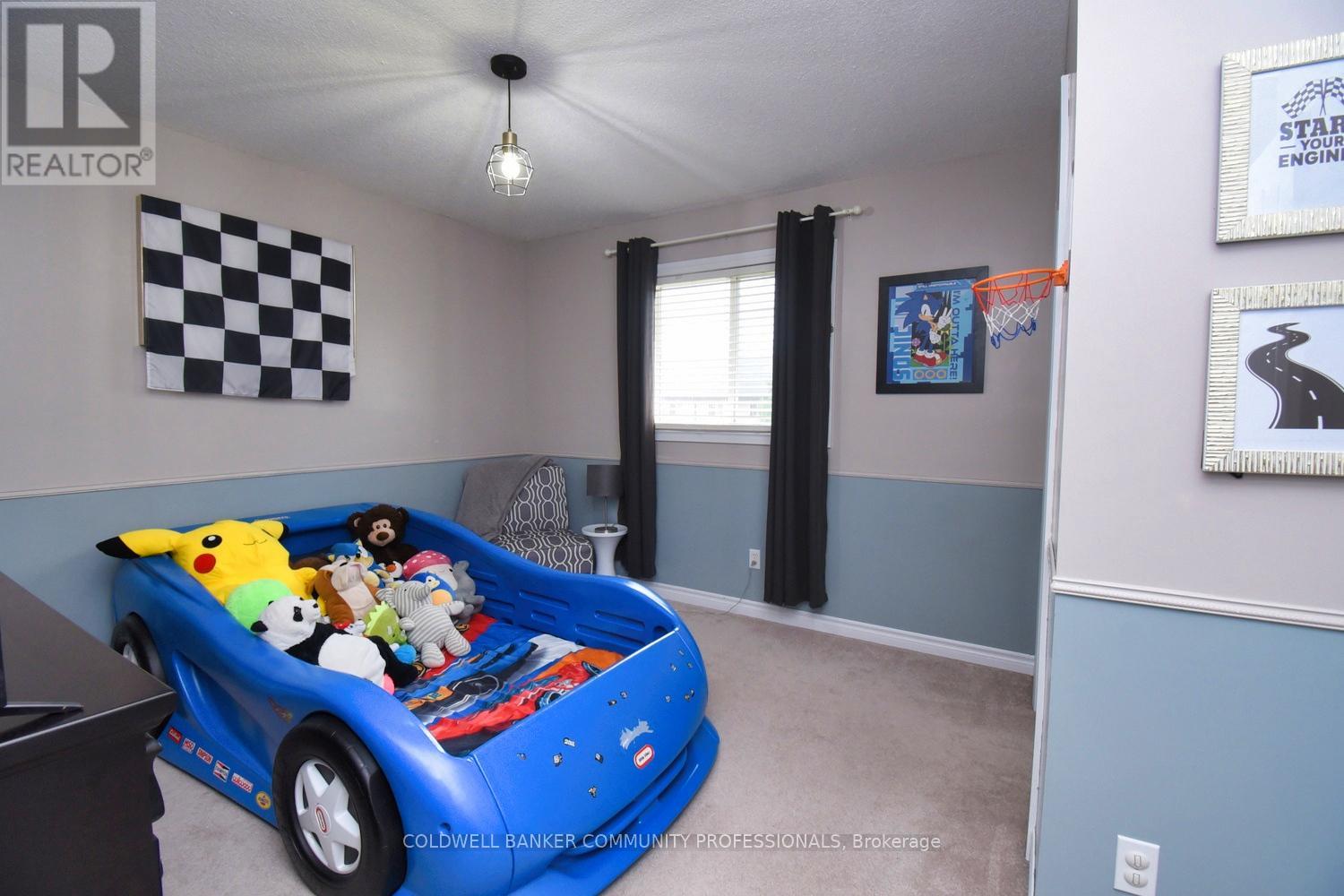 159 Thames Way, Hamilton, Ontario L0R 1W0 - Photo 31 - X12422440