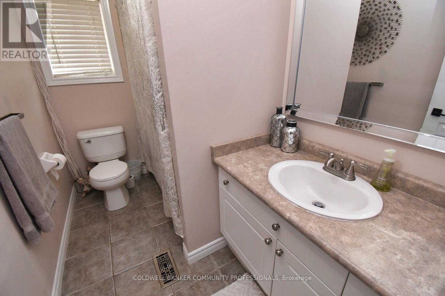 159 Thames Way, Hamilton, Ontario L0R 1W0 - Photo 33 - X12422440