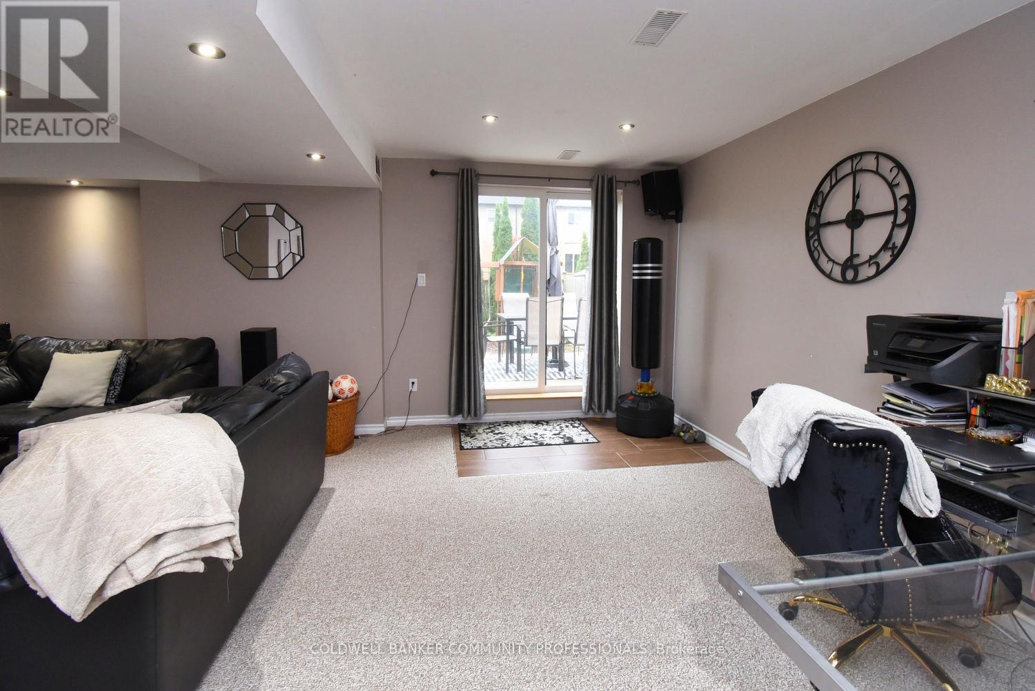 159 Thames Way, Hamilton, Ontario L0R 1W0 - Photo 36 - X12422440