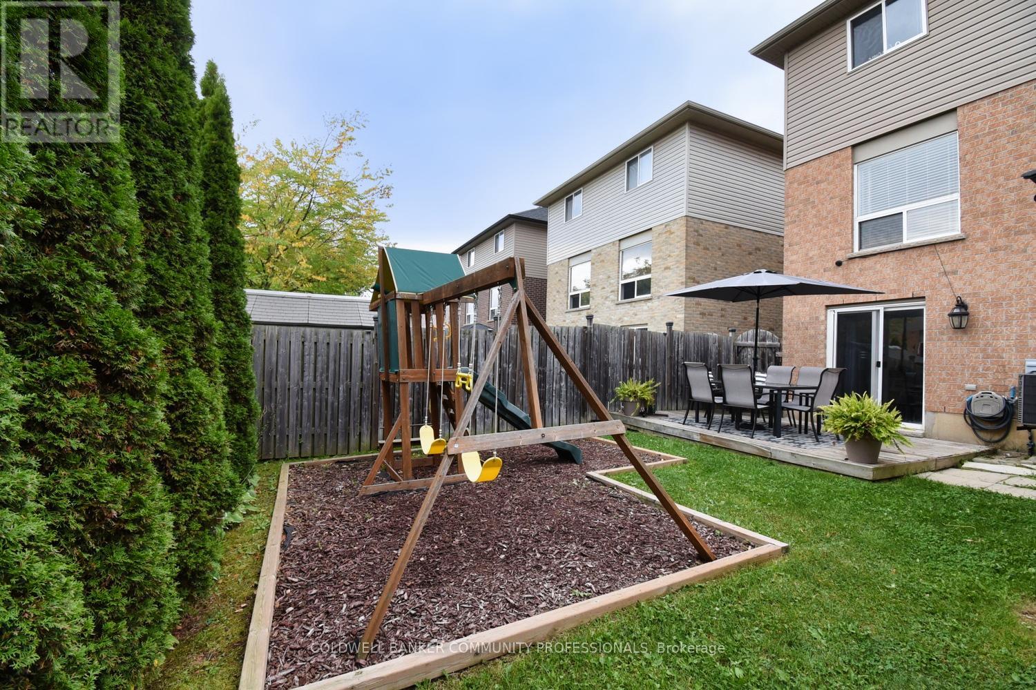 159 Thames Way, Hamilton, Ontario L0R 1W0 - Photo 44 - X12422440