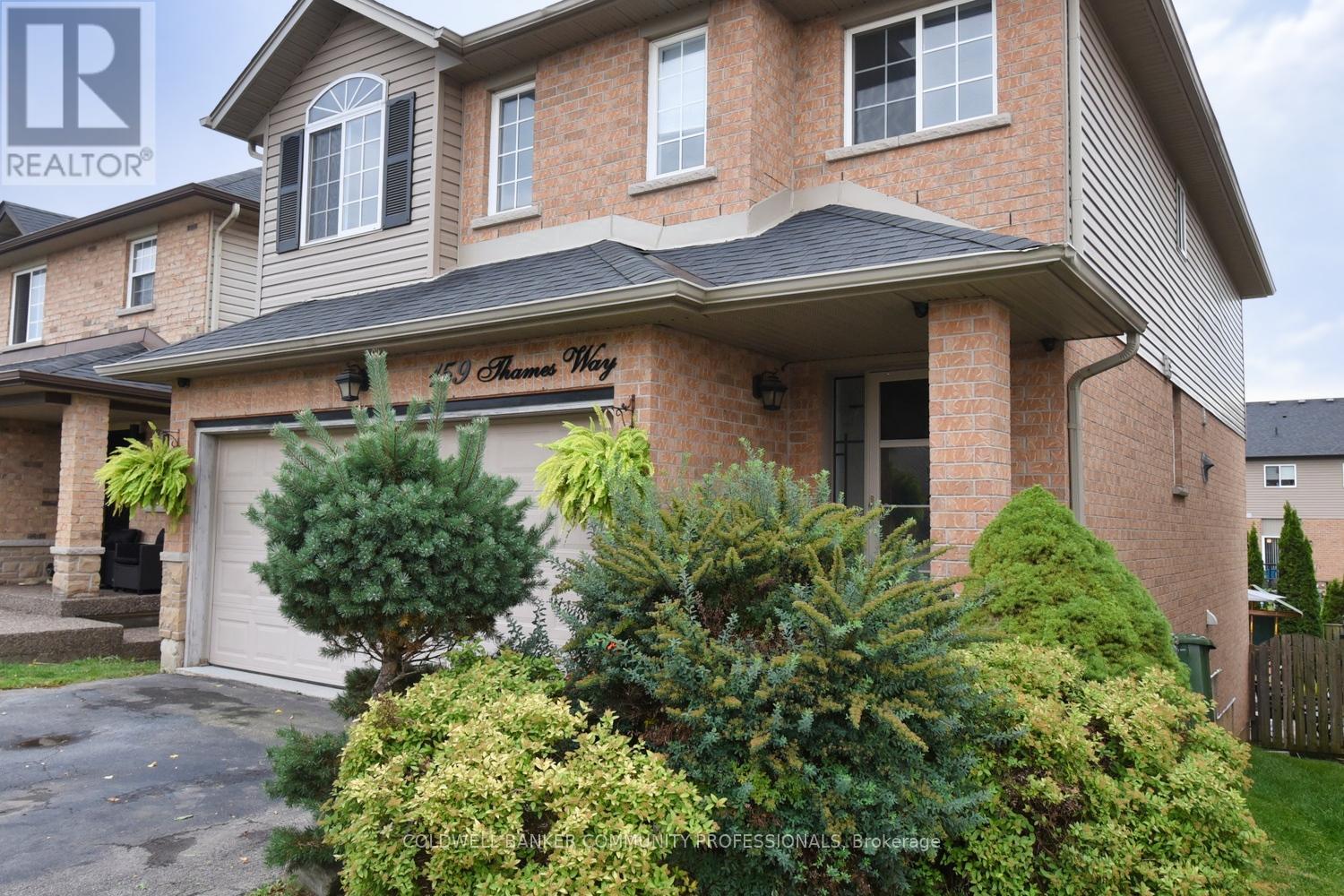 159 Thames Way, Hamilton, Ontario L0R 1W0 - Photo 6 - X12422440