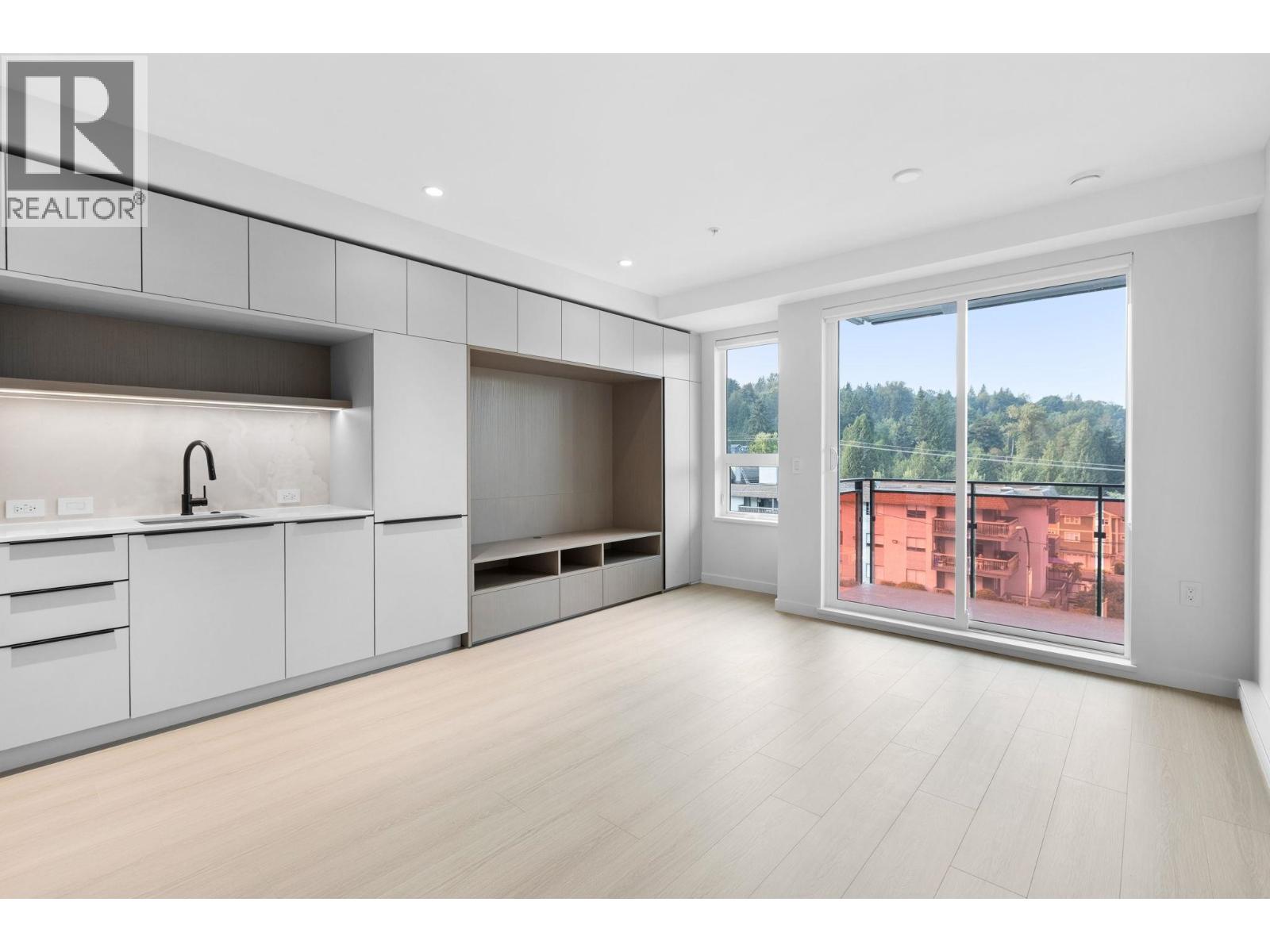 412 2015 St. Johns Street, Port Moody, British Columbia  V3H 0N5 - Photo 4 - R3051423