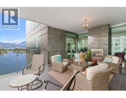 2201 277 THURLOW STREET, Vancouver, British Columbia