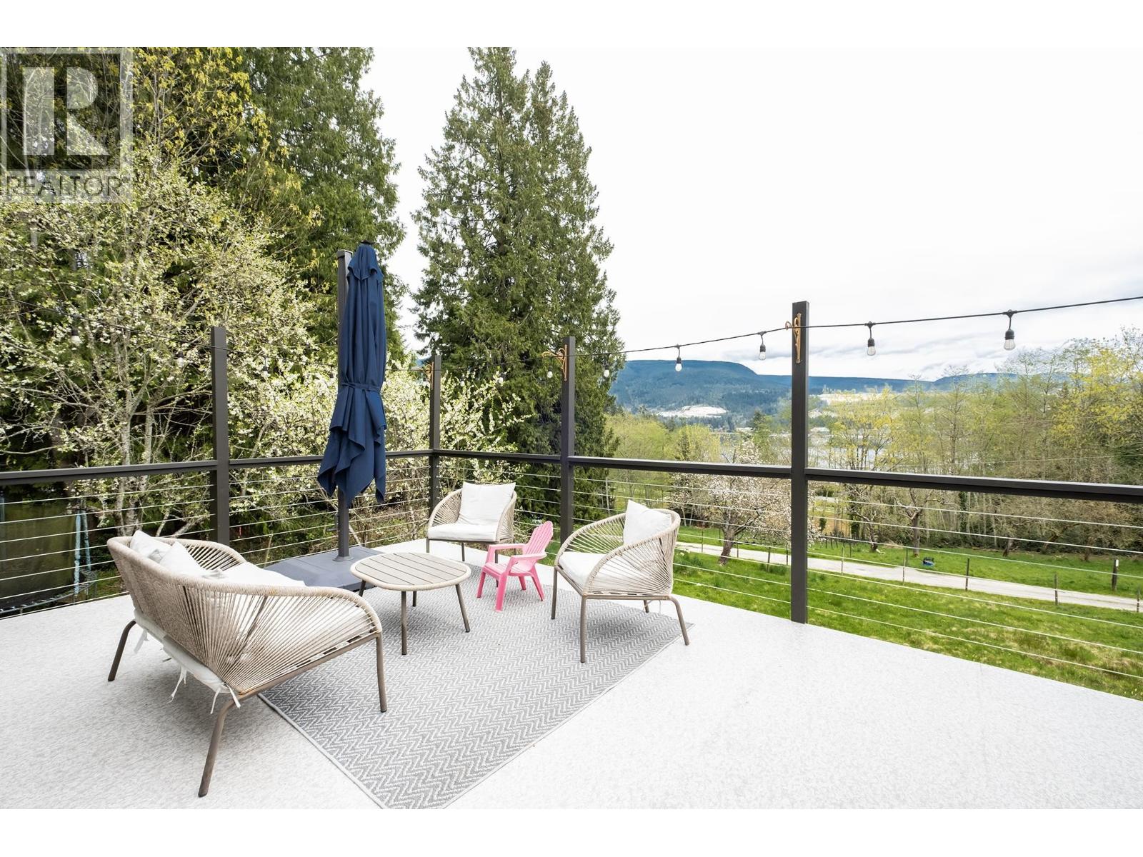 5930 SHOAL WAY, Sechelt, British Columbia