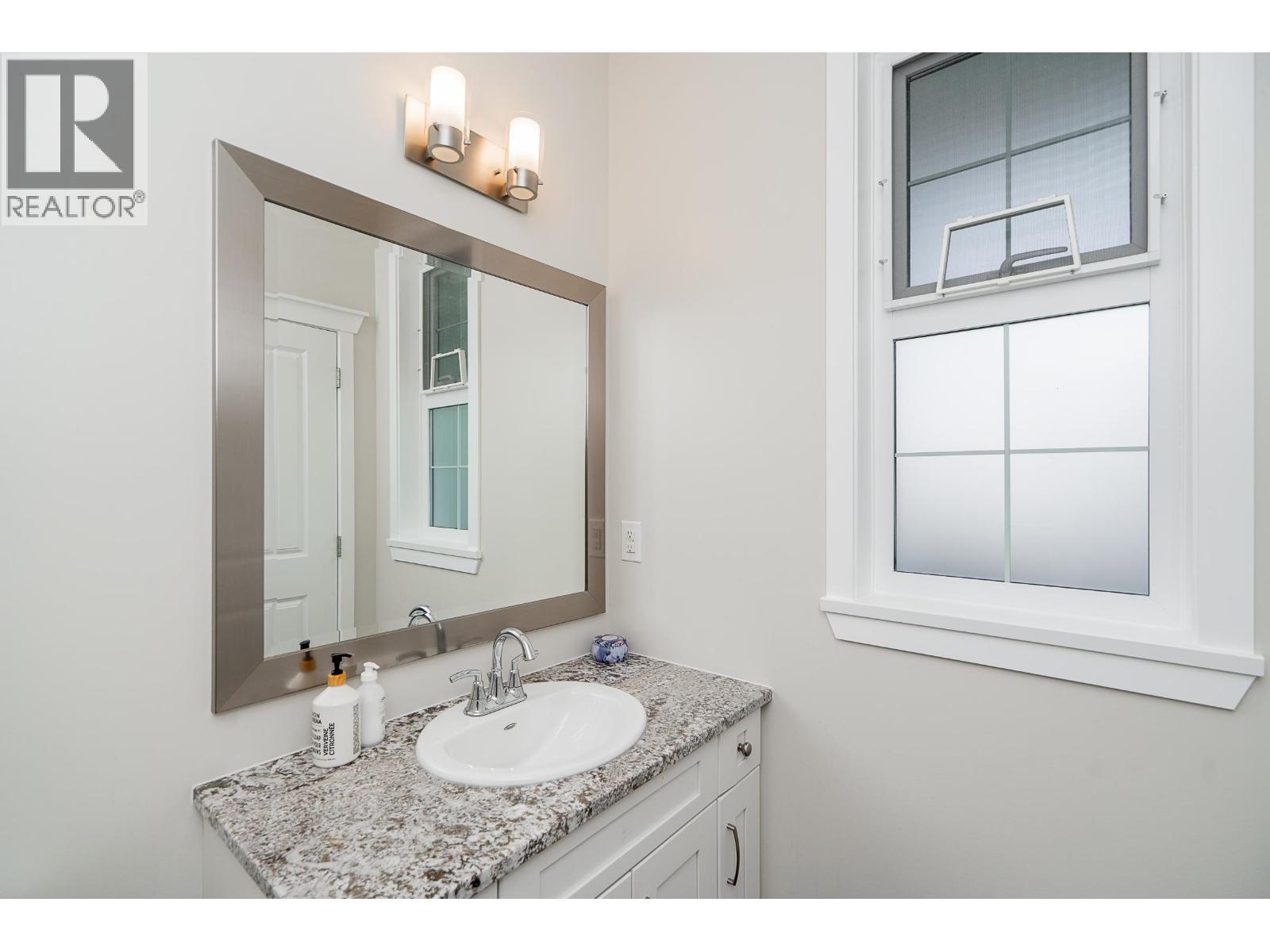 3466 Galloway Avenue, Coquitlam, British Columbia  V3E 0H7 - Photo 15 - R3051426