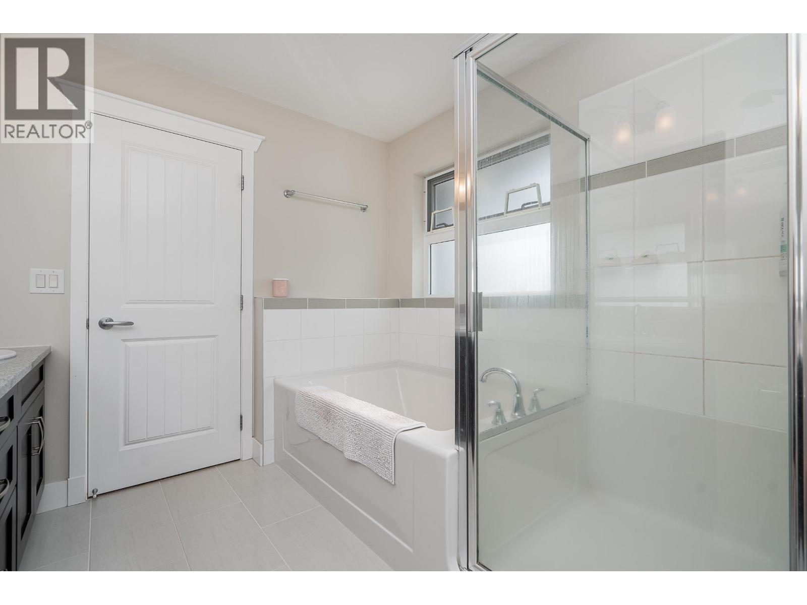 3466 Galloway Avenue, Coquitlam, British Columbia  V3E 0H7 - Photo 19 - R3051426