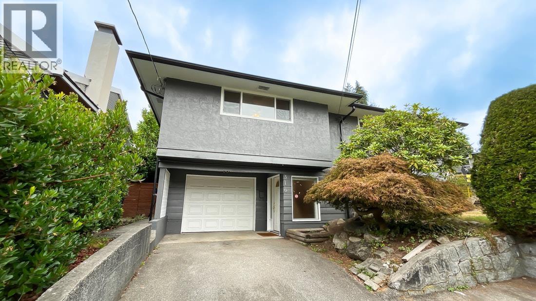 316 W Queens Road, North Vancouver, British Columbia  V7N 2K5 - Photo 1 - R3051457