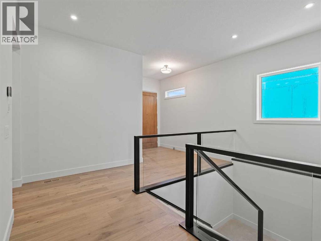 176 Marina Grove Se, Calgary, Alberta  T3M 3S9 - Photo 5 - A2254144