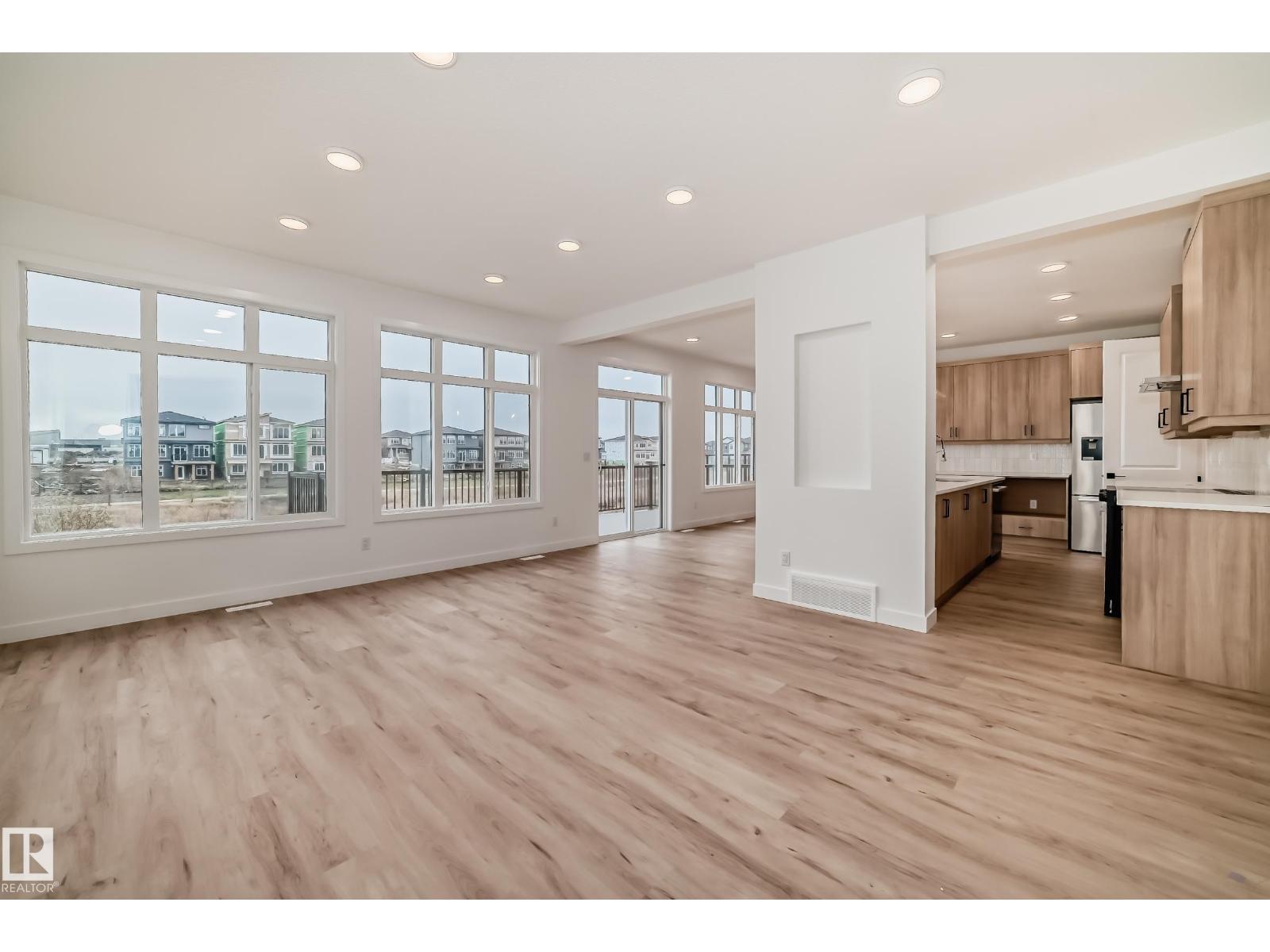 5815 Kootook Li Sw, Edmonton, Alberta  T6W 4V9 - Photo 4 - E4459123