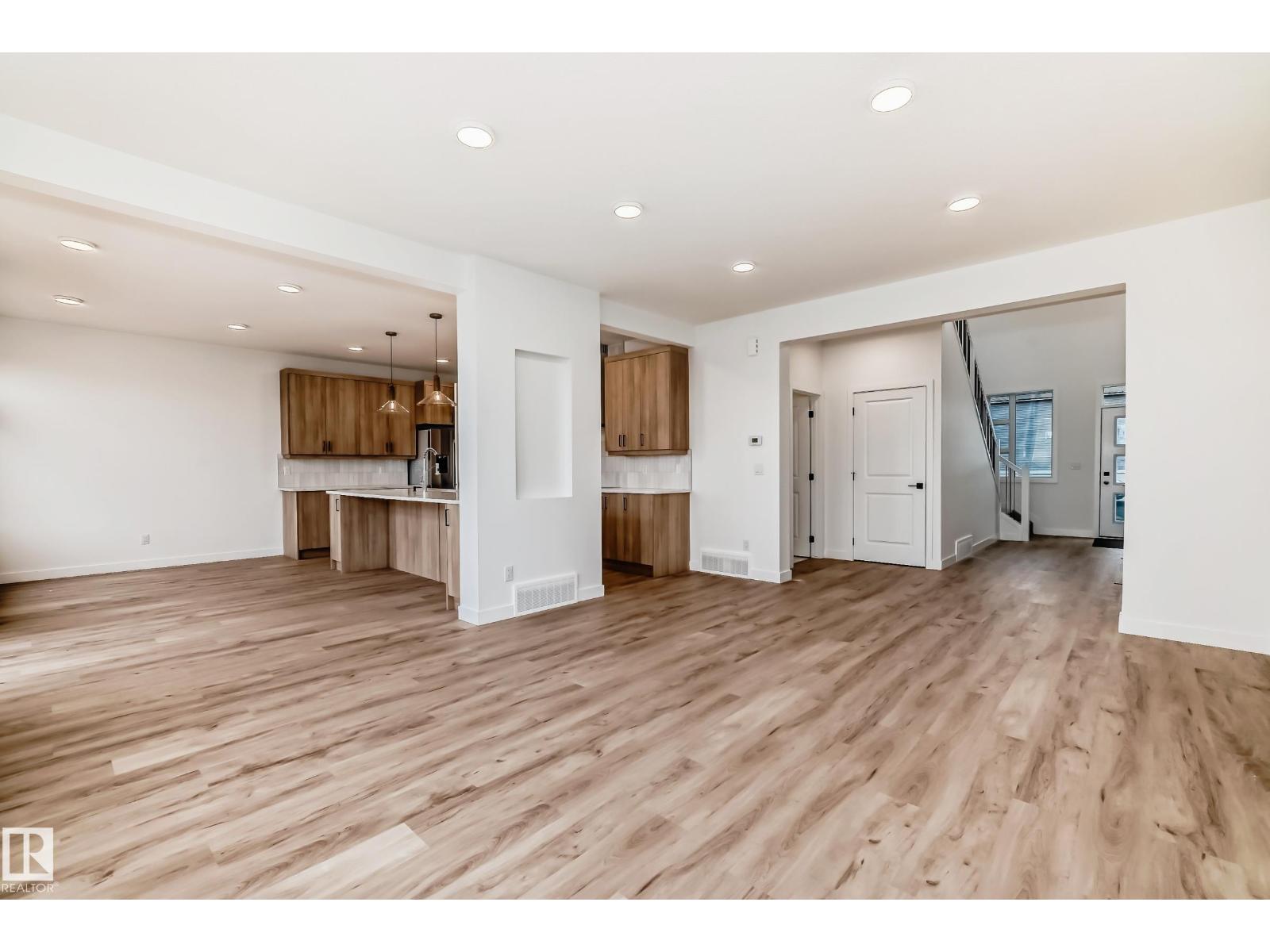 5815 Kootook Li Sw, Edmonton, Alberta  T6W 4V9 - Photo 5 - E4459123
