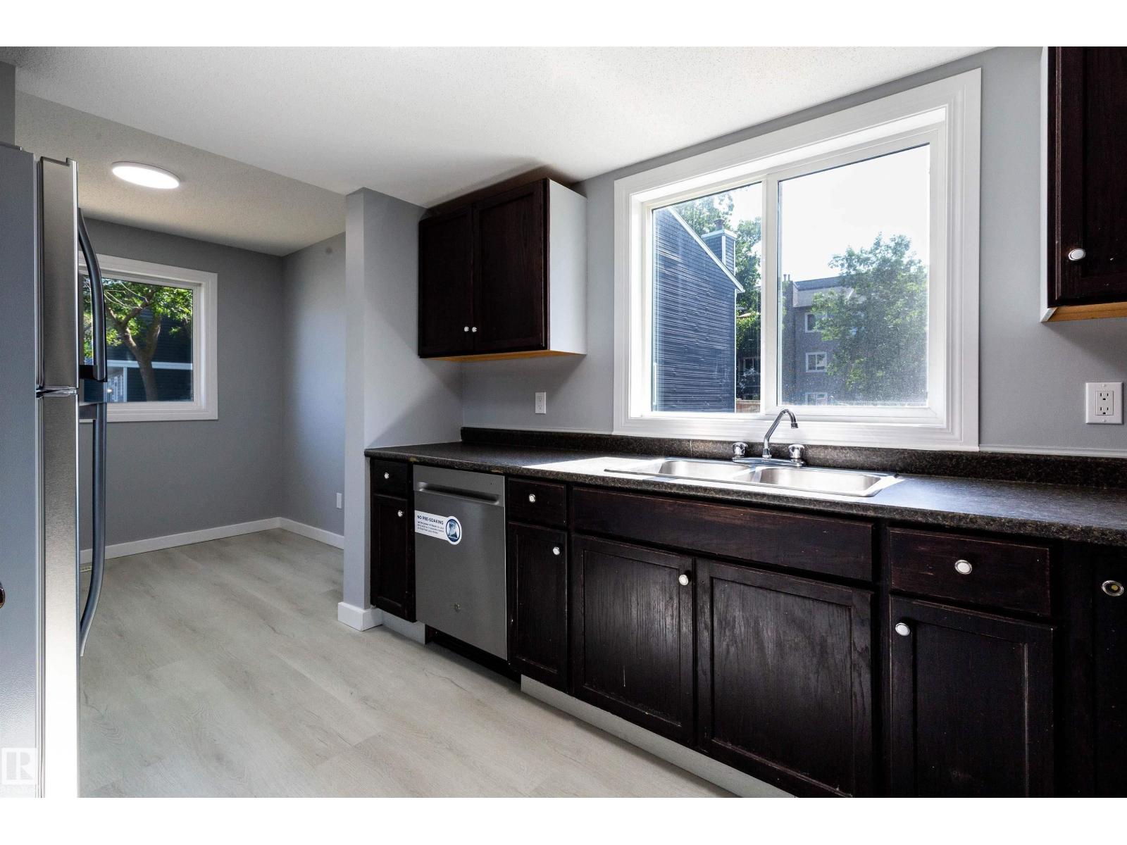 547 Dunluce Rd Nw, Edmonton, Alberta  T5X 4P4 - Photo 12 - E4459128
