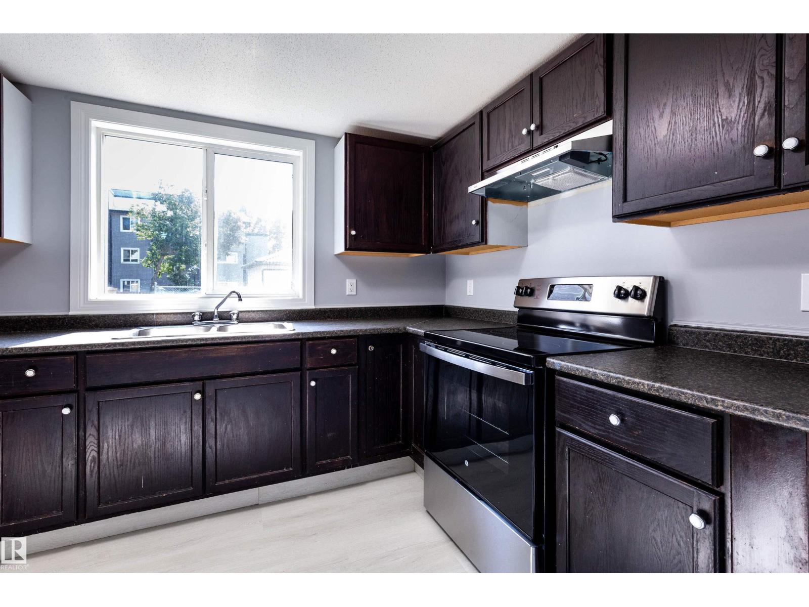 547 Dunluce Rd Nw, Edmonton, Alberta  T5X 4P4 - Photo 13 - E4459128