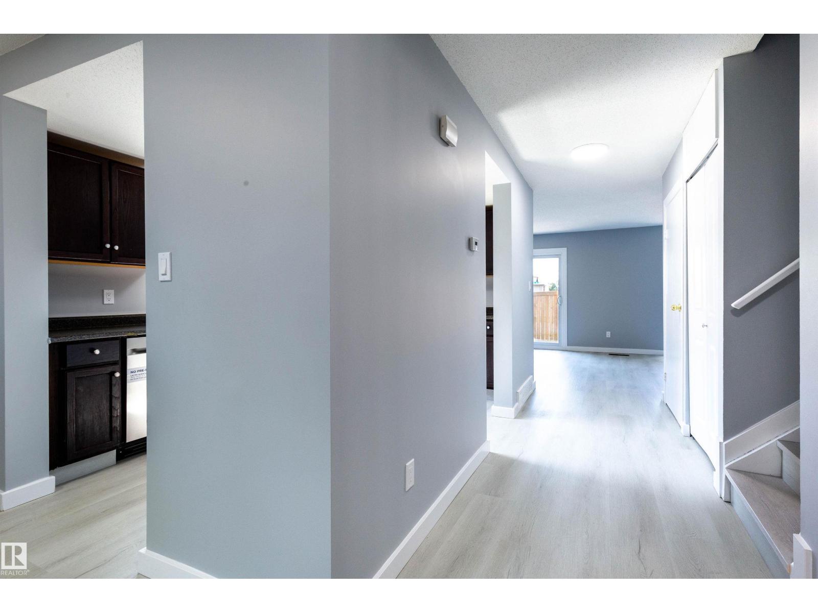 547 Dunluce Rd Nw, Edmonton, Alberta  T5X 4P4 - Photo 3 - E4459128
