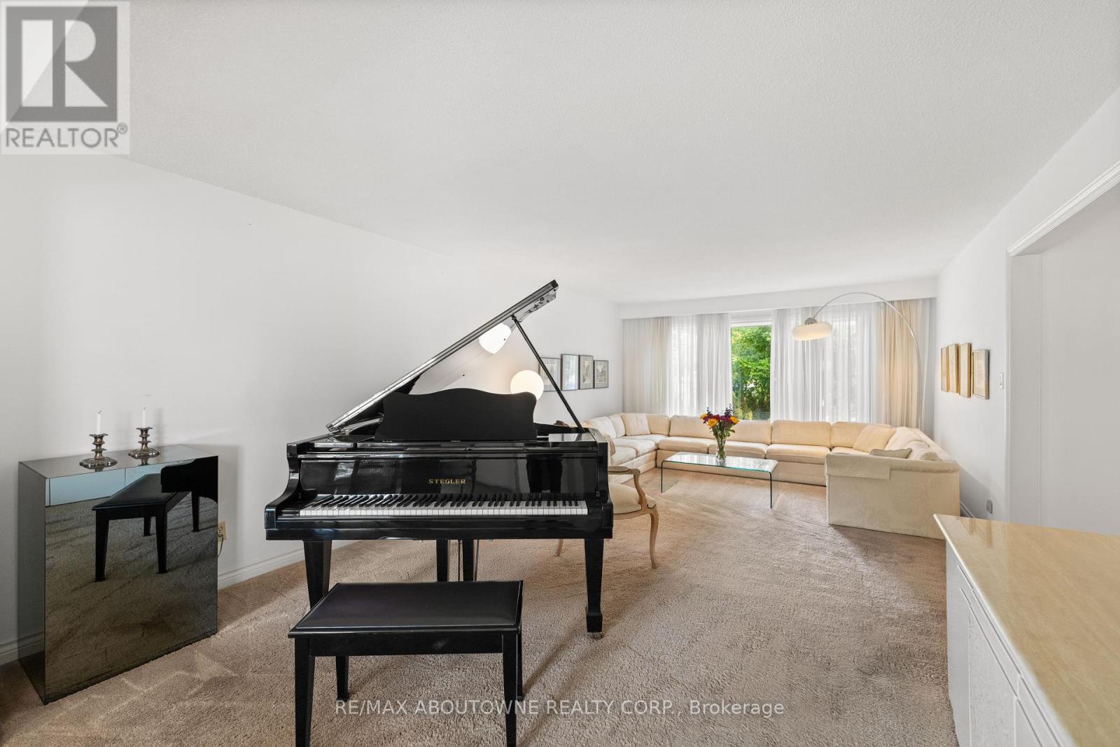 20 Arkendo Drive, Oakville (Fd Ford), Ontario  L6J 5T9 - Photo 12 - W12416294