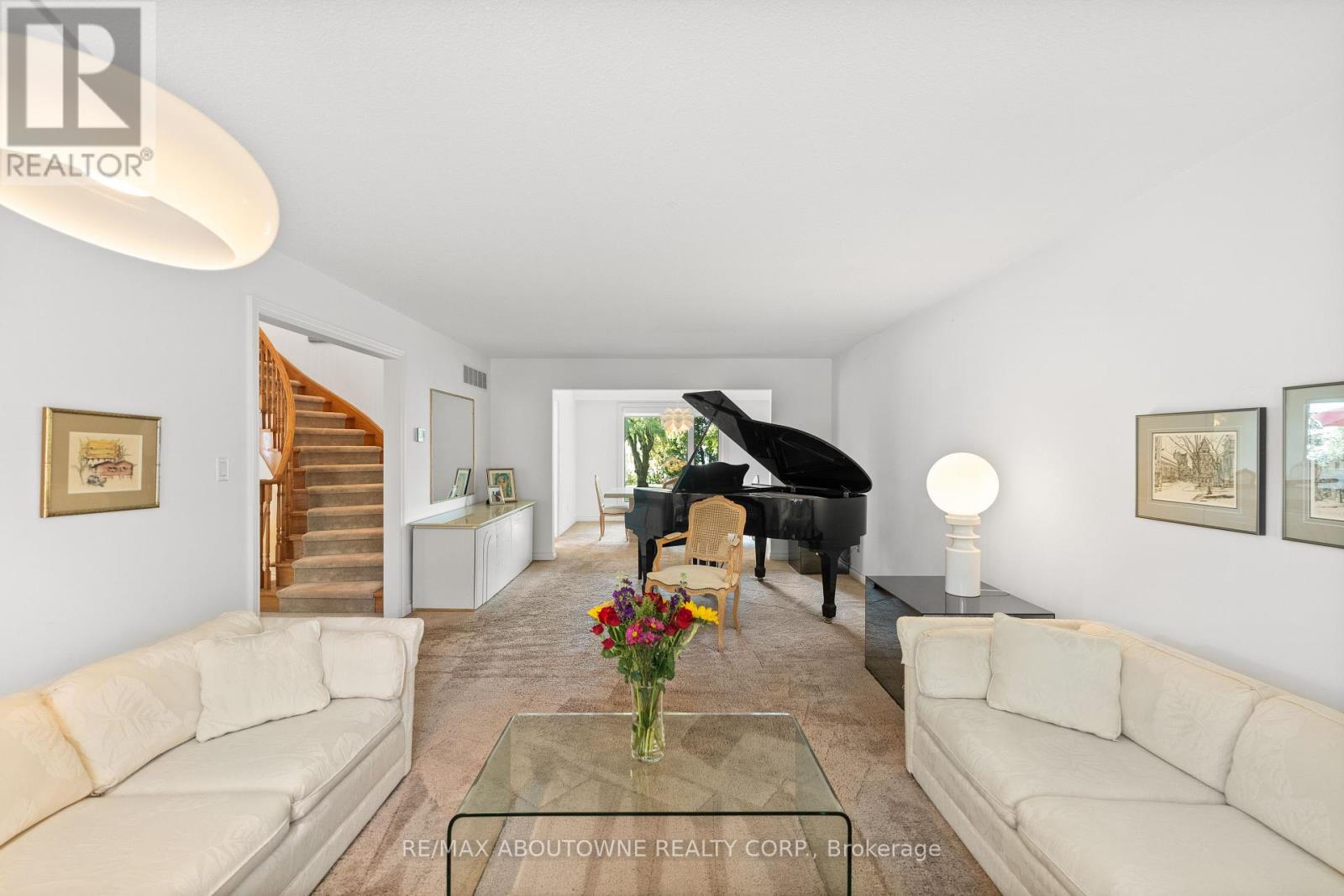 20 Arkendo Drive, Oakville (Fd Ford), Ontario  L6J 5T9 - Photo 11 - W12416294