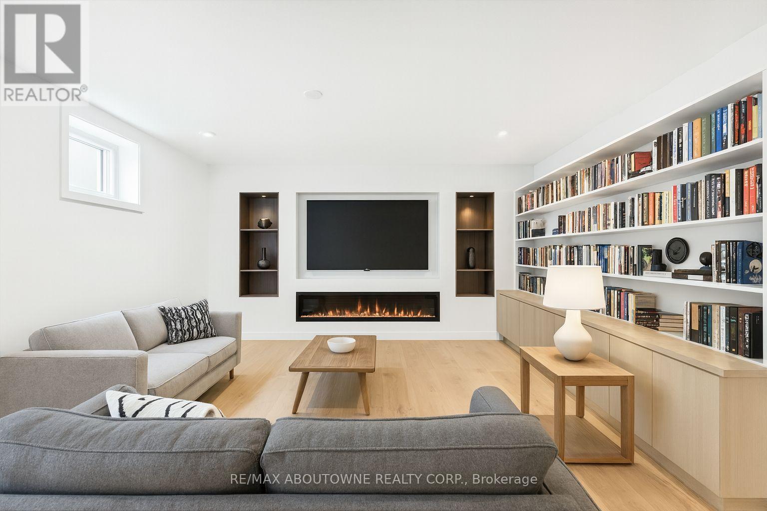 20 Arkendo Drive, Oakville (Fd Ford), Ontario  L6J 5T9 - Photo 42 - W12416294