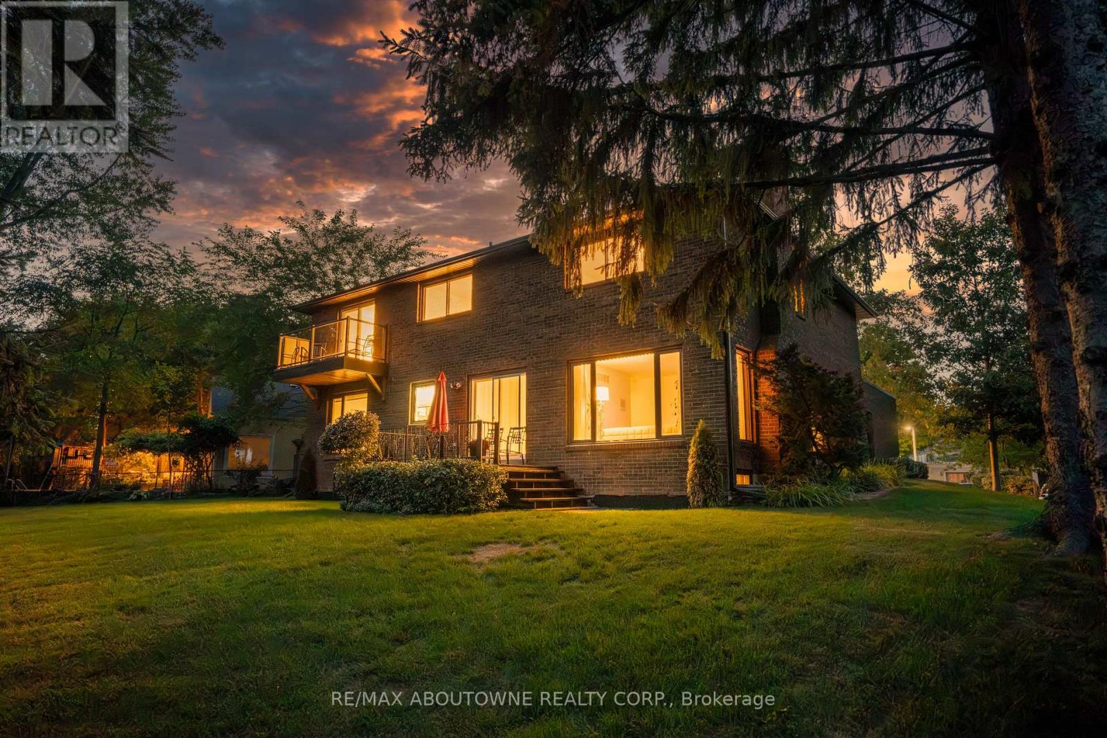 20 Arkendo Drive, Oakville (Fd Ford), Ontario  L6J 5T9 - Photo 50 - W12416294