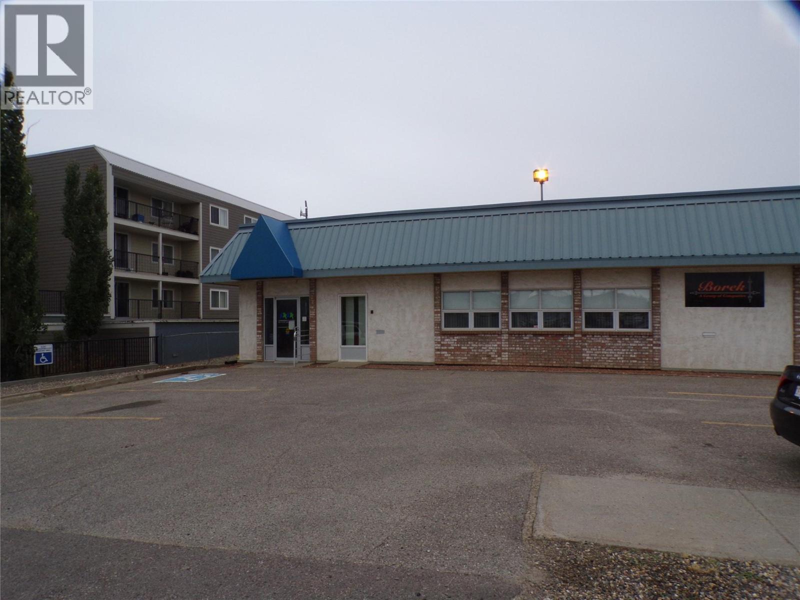 10103 13 Street, Dawson Creek, British Columbia