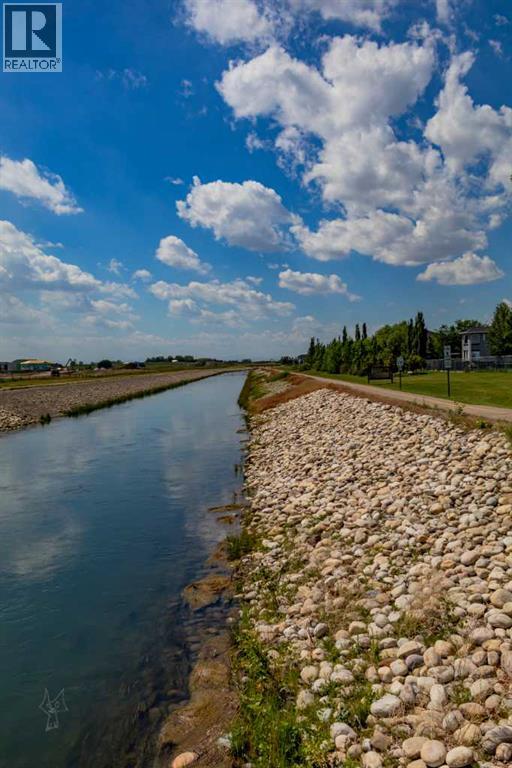 980 South Shore Terrace, Chestermere, Alberta  T1X 3G2 - Photo 2 - A2256050