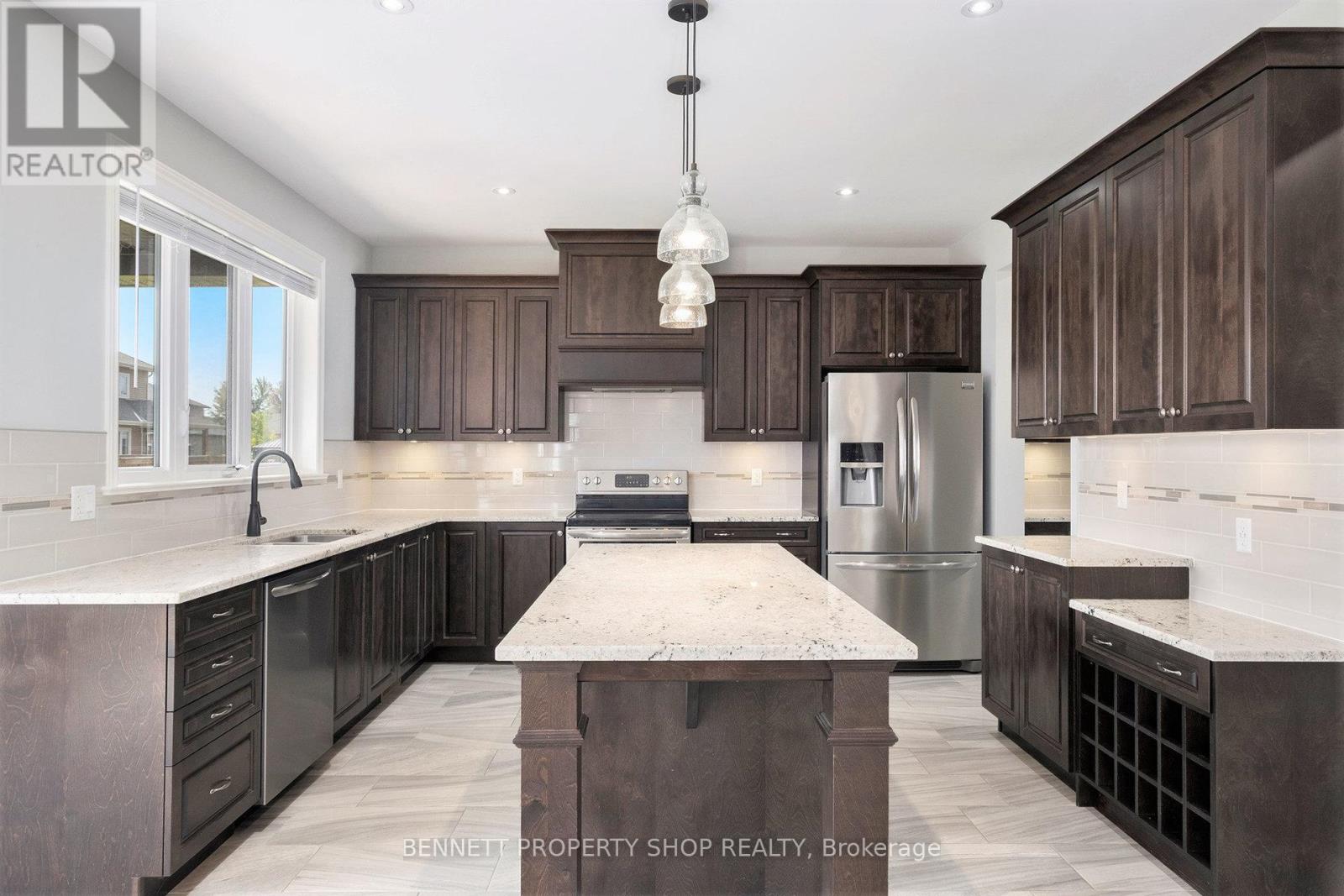 110 Talos Circle, Ottawa, Ontario  K0A 2Z0 - Photo 7 - X12422156