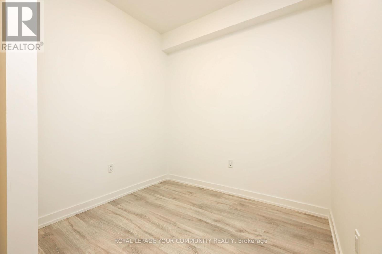 1003 - 8 Olympic Garden Drive, Toronto, Ontario  M2M 0B9 - Photo 4 - C12422459