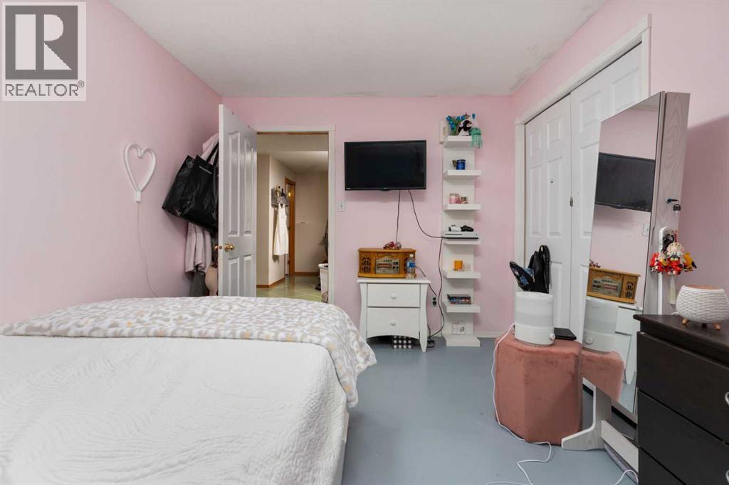 6122 32 Avenue, Camrose, Alberta  T4V 4R8 - Photo 22 - A2257482