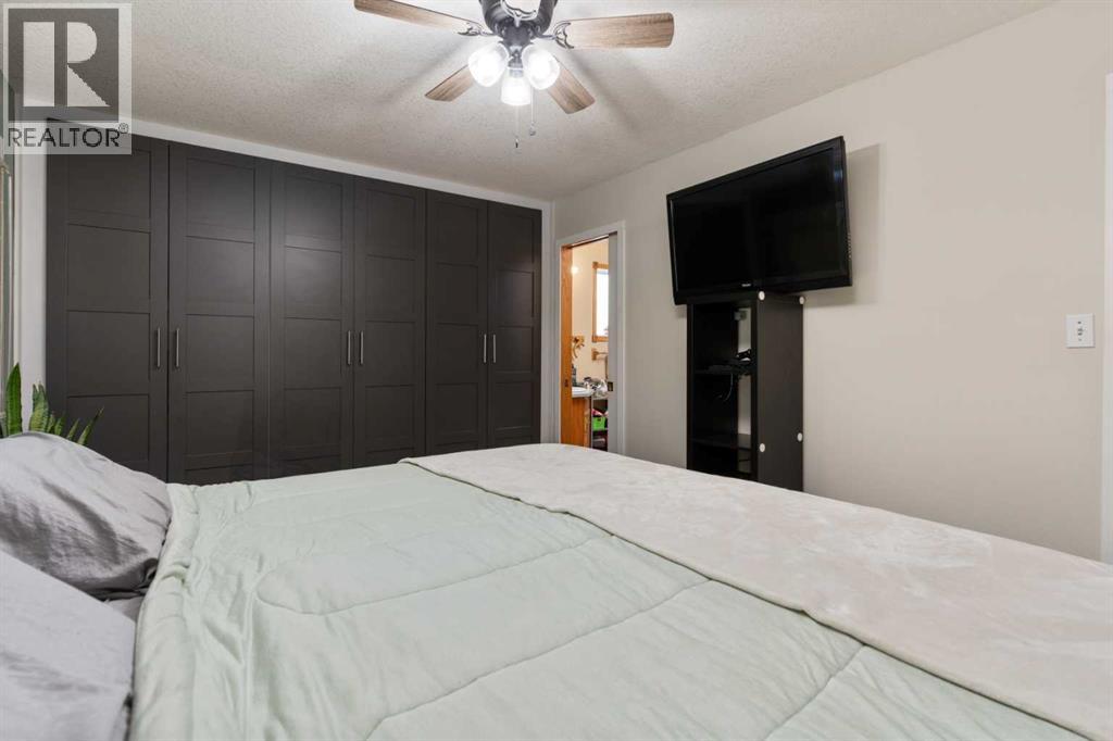 6122 32 Avenue, Camrose, Alberta  T4V 4R8 - Photo 12 - A2257482