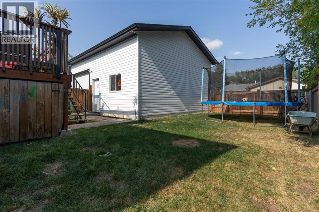6122 32 Avenue, Camrose, Alberta  T4V 4R8 - Photo 3 - A2257482
