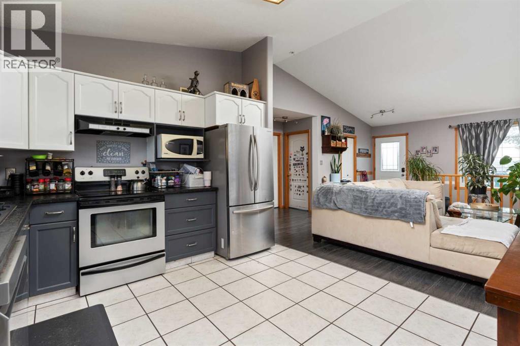 6122 32 Avenue, Camrose, Alberta  T4V 4R8 - Photo 7 - A2257482