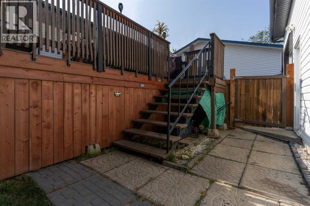 6122 32 Avenue, Camrose, Alberta  T4V 4R8 - Photo 24 - A2257482