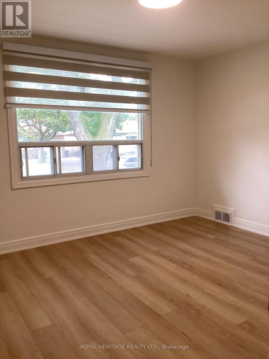 Upper - 23 Lejune Road, Toronto, Ontario  M1T 2S6 - Photo 10 - E12422483