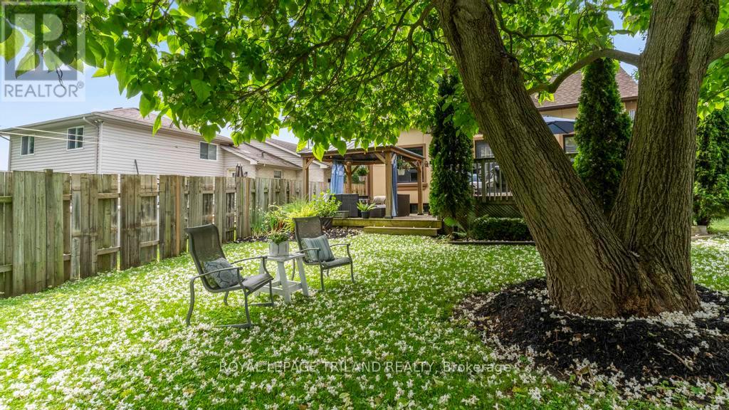 90 Queen Street, Thames Centre, Ontario  N0L 1G2 - Photo 31 - X12422543