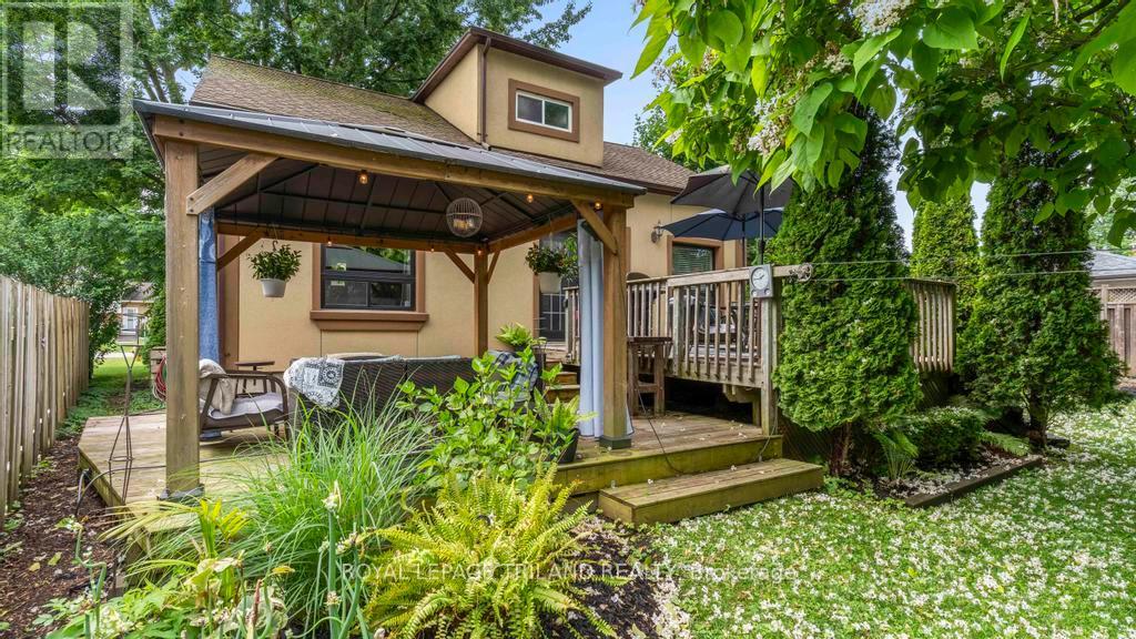 90 Queen Street, Thames Centre, Ontario  N0L 1G2 - Photo 33 - X12422543