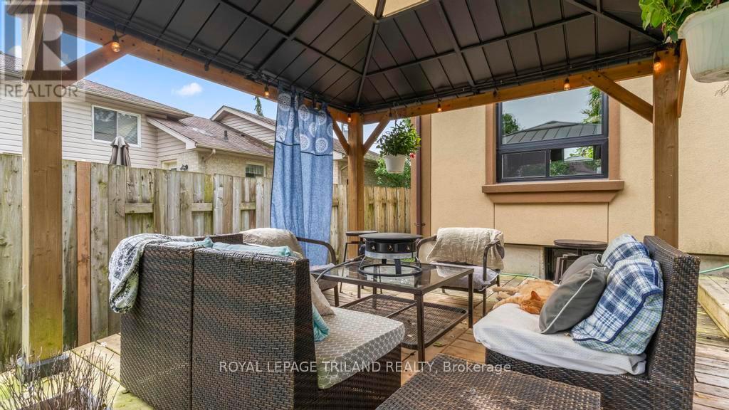 90 Queen Street, Thames Centre, Ontario  N0L 1G2 - Photo 34 - X12422543