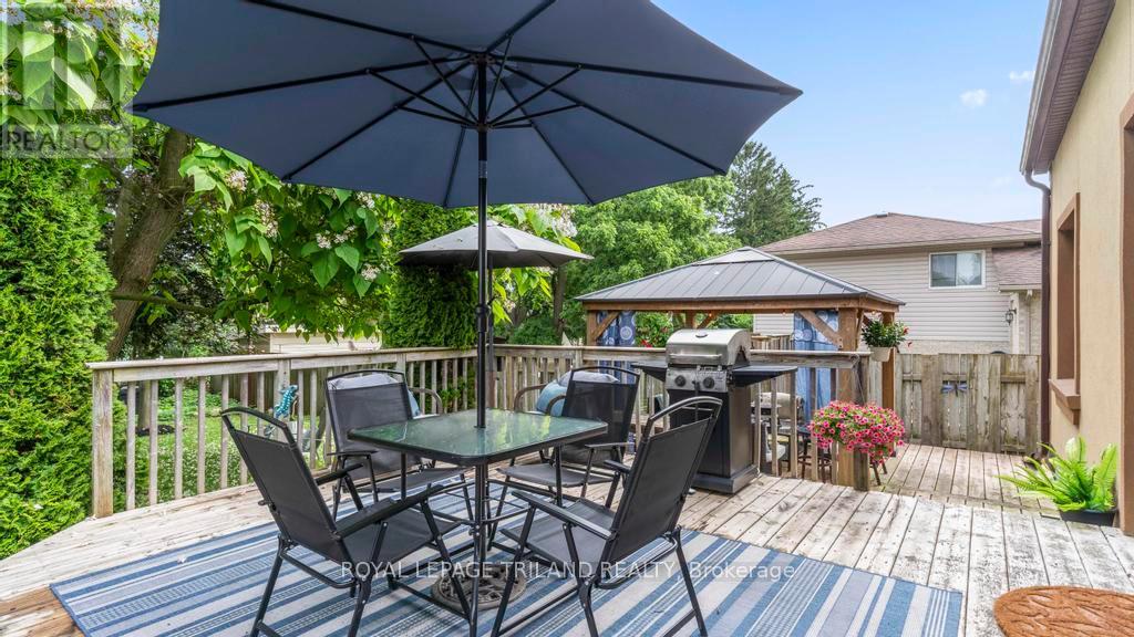 90 Queen Street, Thames Centre, Ontario  N0L 1G2 - Photo 38 - X12422543