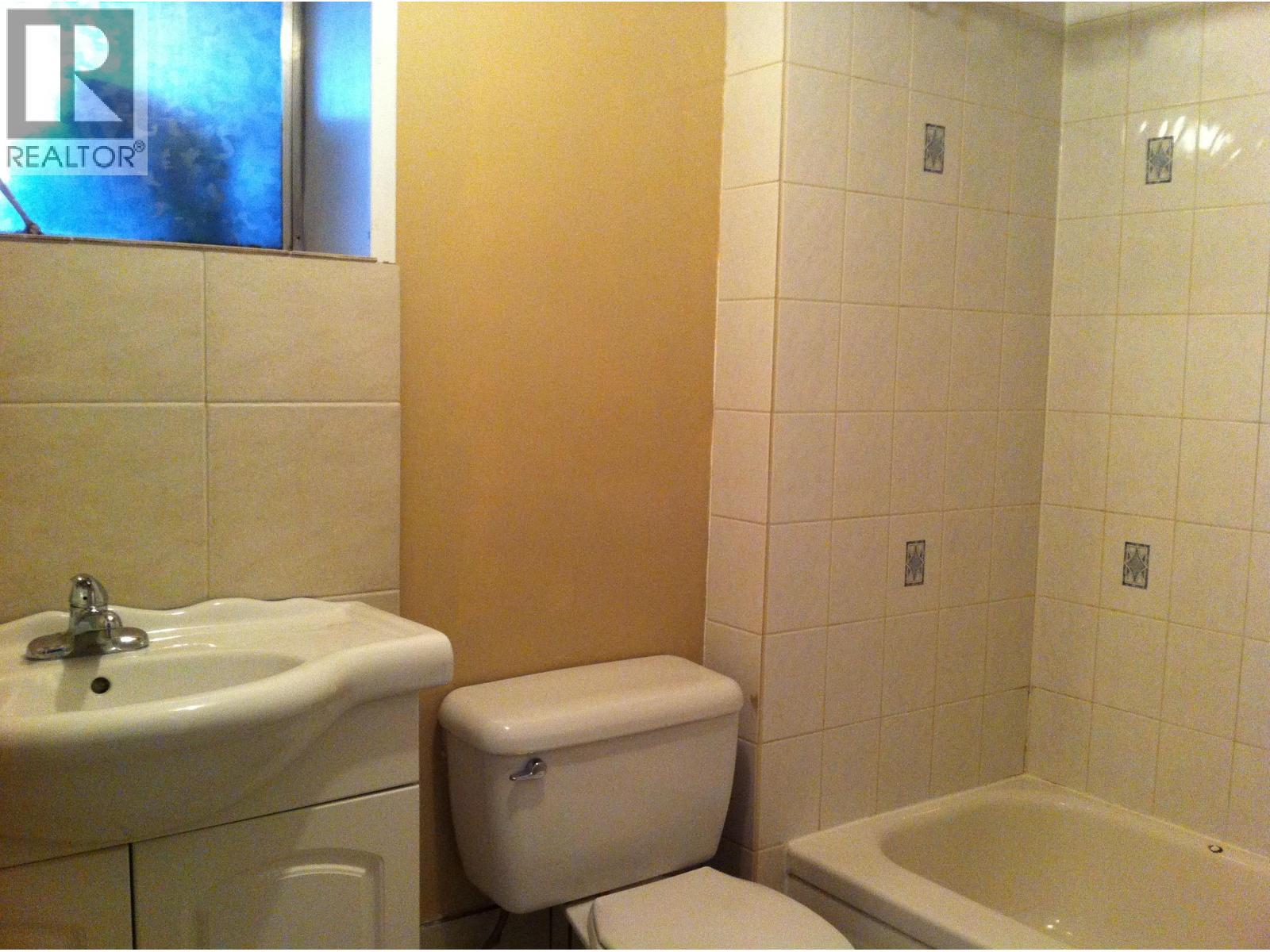 5010 Lorraine Avenue, Burnaby, British Columbia  V5G 2S2 - Photo 13 - R3051449