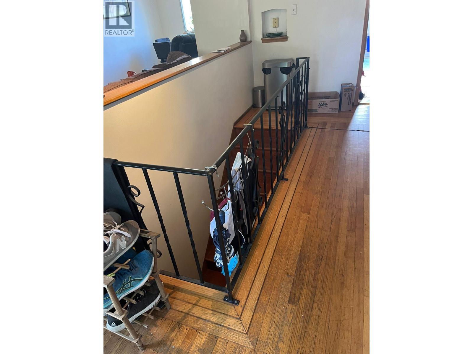 5010 Lorraine Avenue, Burnaby, British Columbia  V5G 2S2 - Photo 8 - R3051449