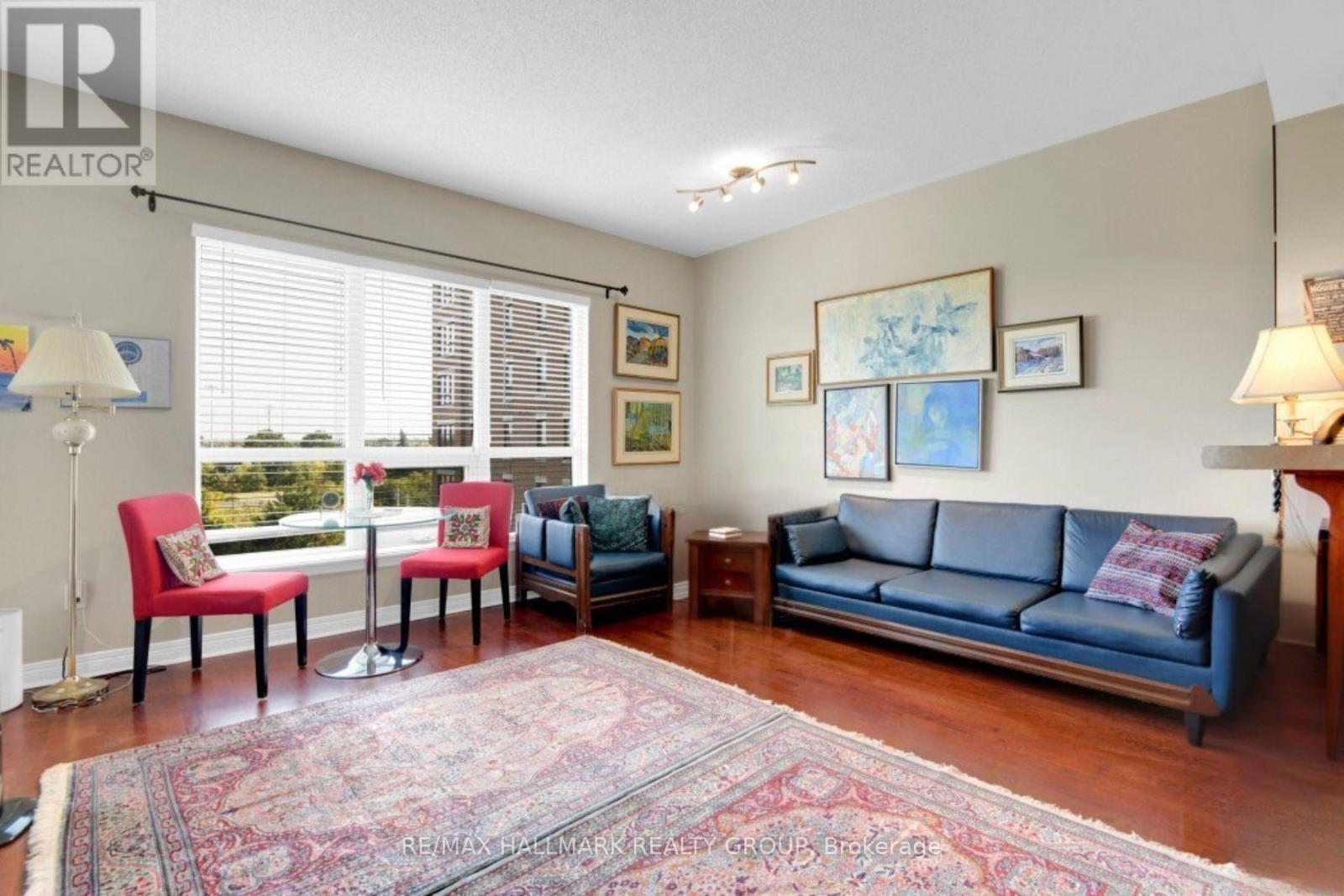 320 - 905 Beauparc Private, Ottawa, Ontario  K1G 4K1 - Photo 8 - X12422513