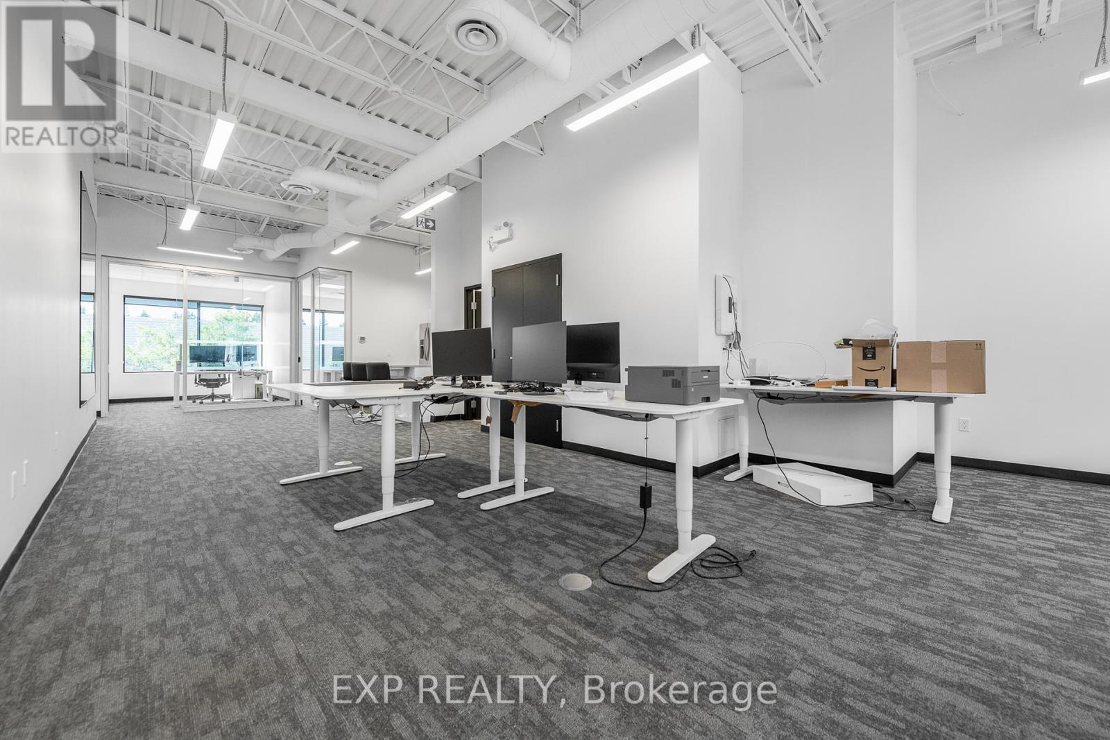 206 & 208 - 2310 St Laurent Boulevard, Ottawa, Ontario  K1G 5H9 - Photo 12 - X12422528