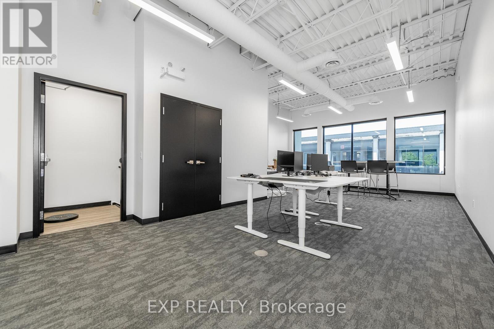206 & 208 - 2310 St Laurent Boulevard, Ottawa, Ontario  K1G 5H9 - Photo 13 - X12422528