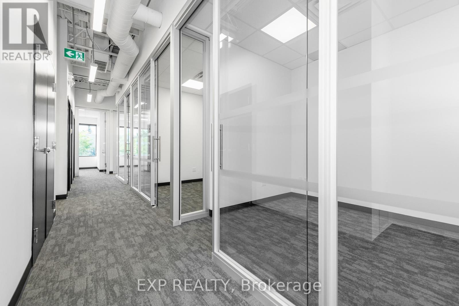 206 & 208 - 2310 St Laurent Boulevard, Ottawa, Ontario  K1G 5H9 - Photo 20 - X12422528