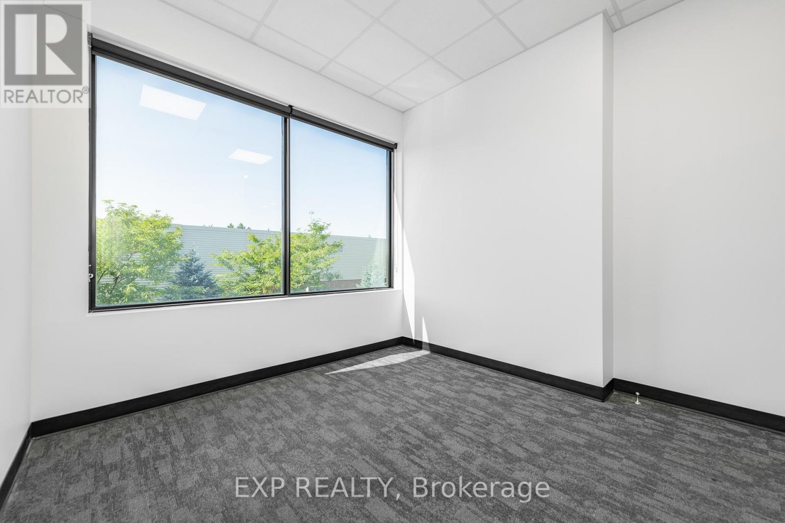 206 & 208 - 2310 St Laurent Boulevard, Ottawa, Ontario  K1G 5H9 - Photo 23 - X12422528
