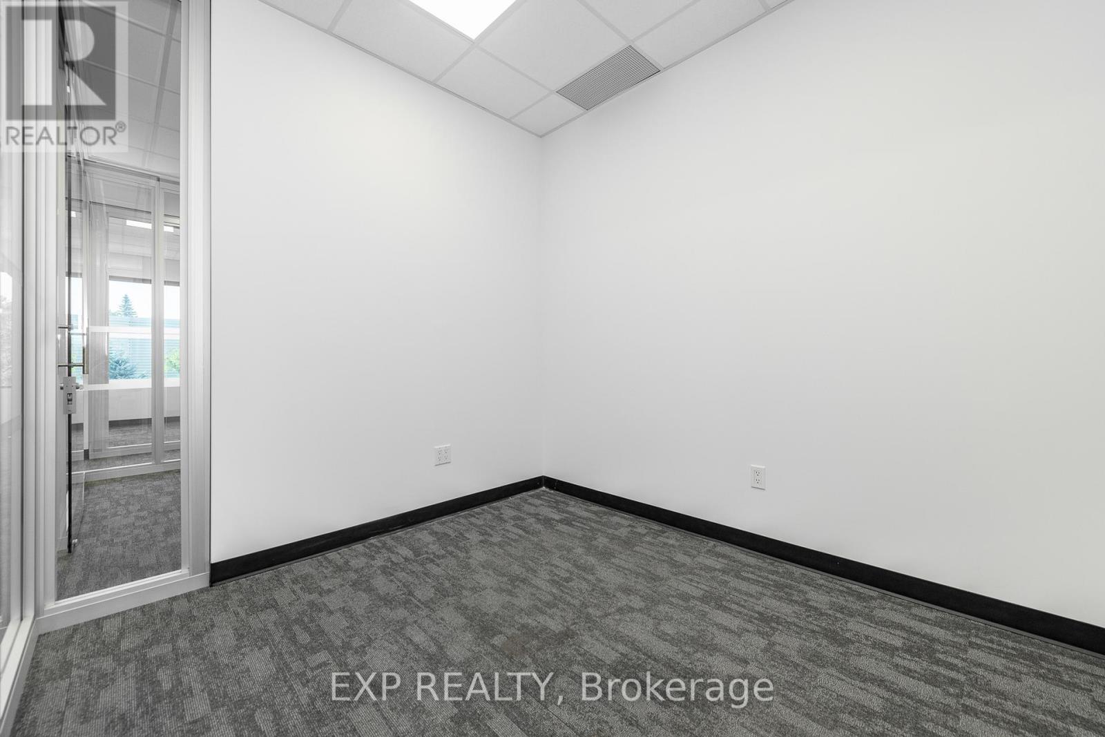 206 & 208 - 2310 St Laurent Boulevard, Ottawa, Ontario  K1G 5H9 - Photo 29 - X12422528