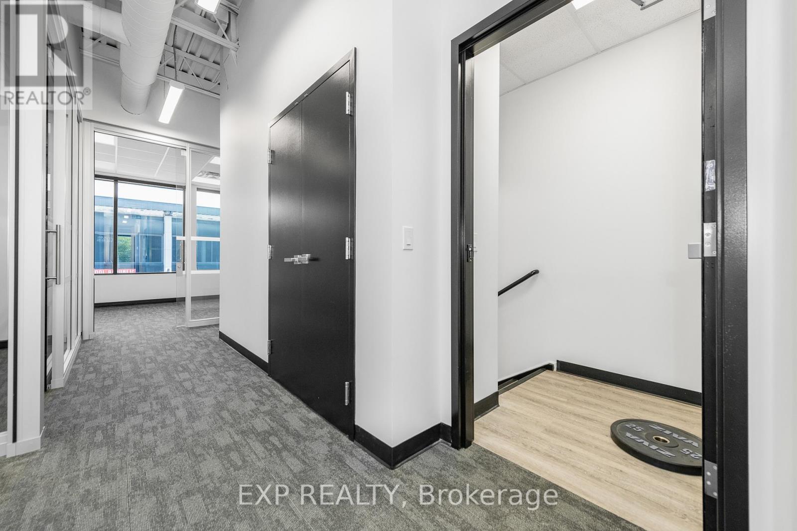 206 & 208 - 2310 St Laurent Boulevard, Ottawa, Ontario  K1G 5H9 - Photo 32 - X12422528