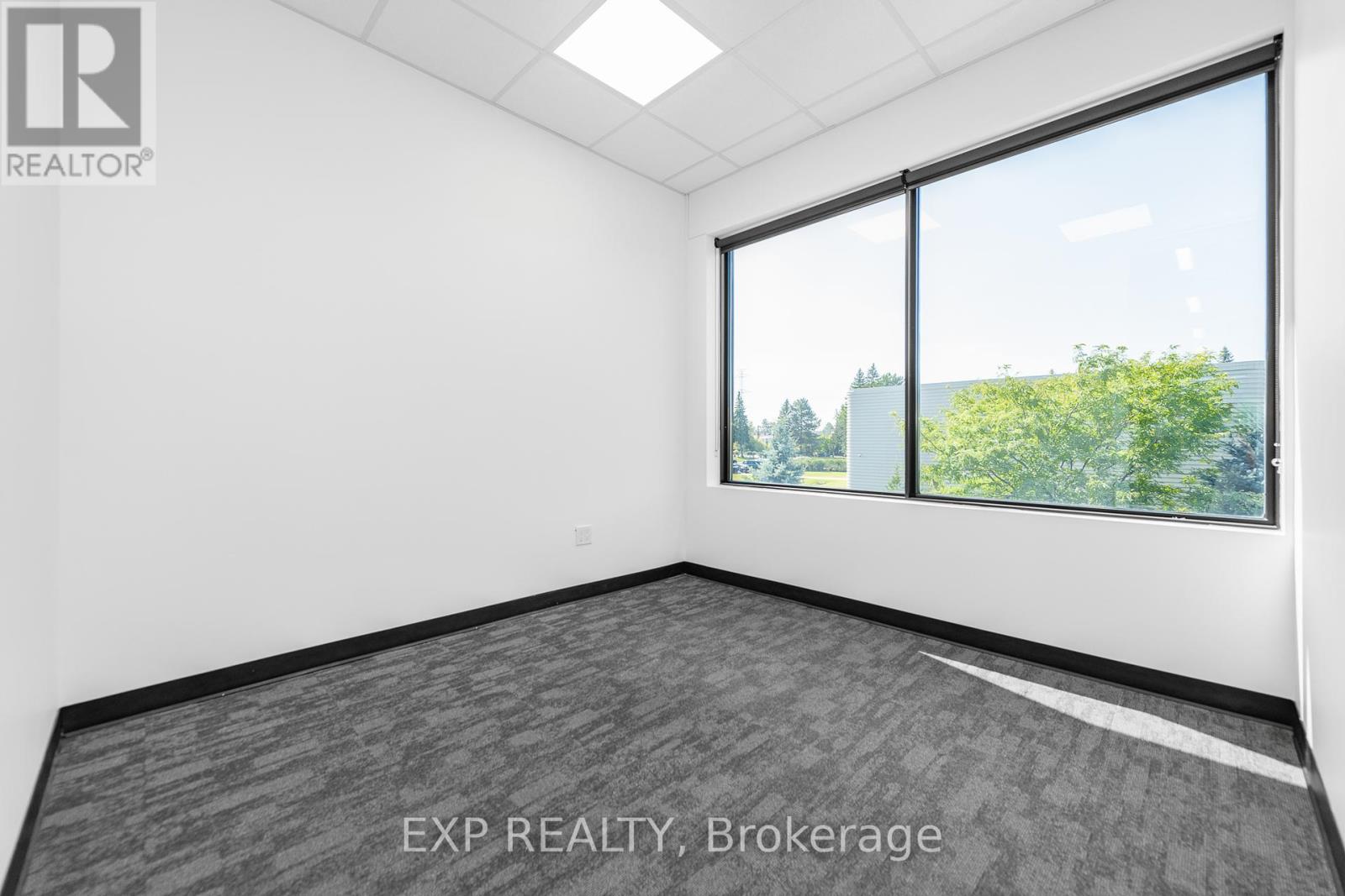 206 & 208 - 2310 St Laurent Boulevard, Ottawa, Ontario  K1G 5H9 - Photo 37 - X12422528