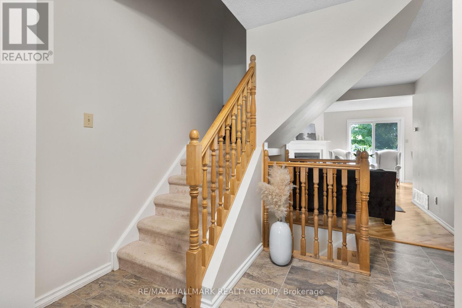 17 - 1598 Hoskins Crescent, Ottawa, Ontario  K4A 2H8 - Photo 4 - X12422559