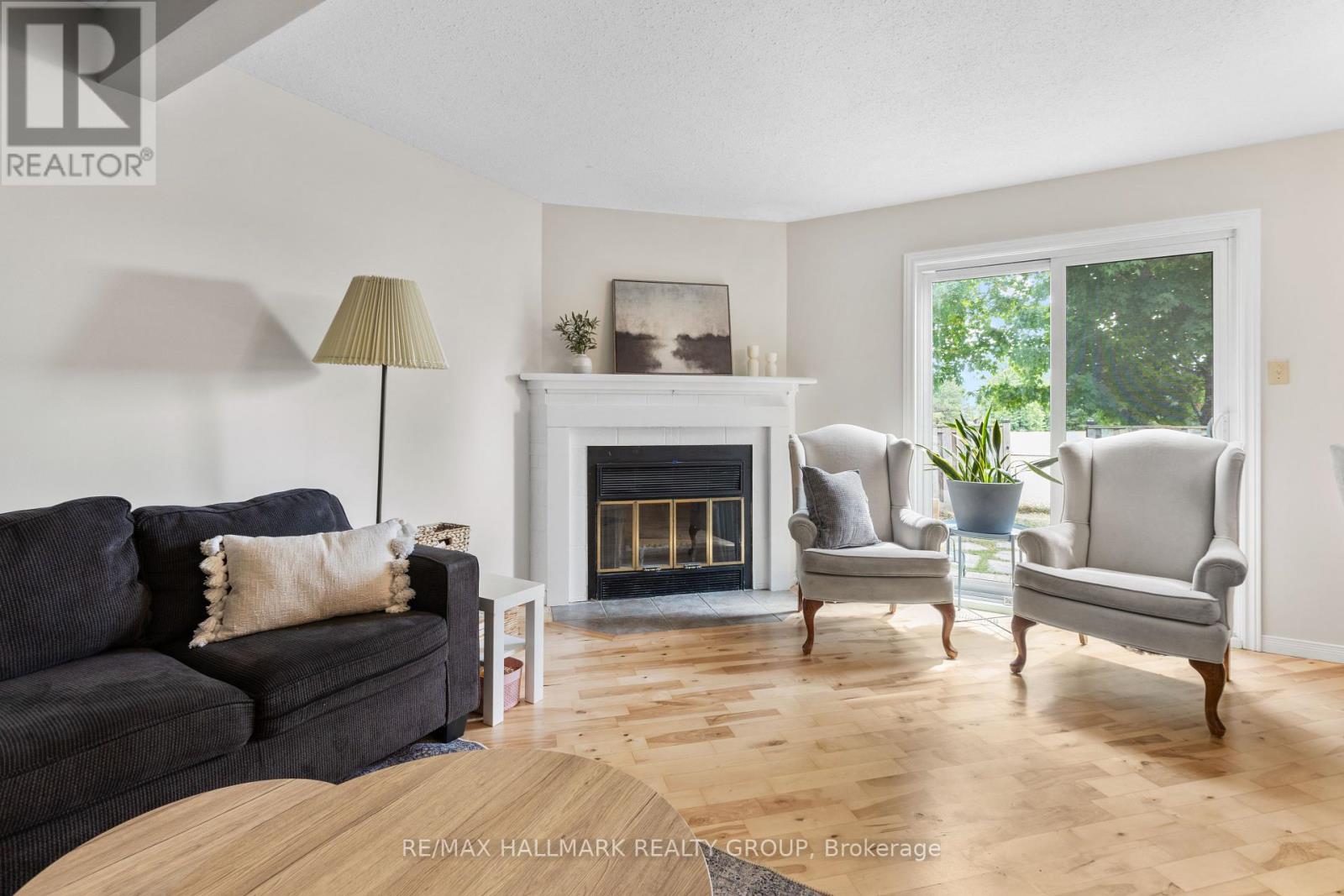 17 - 1598 Hoskins Crescent, Ottawa, Ontario  K4A 2H8 - Photo 6 - X12422559