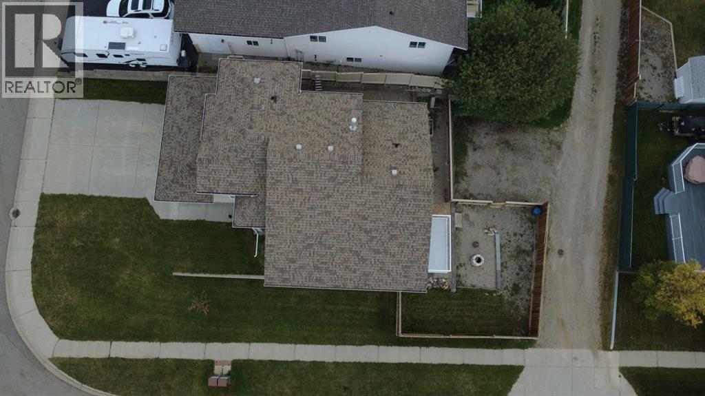 Property at 294 Tocher Avenue image 3