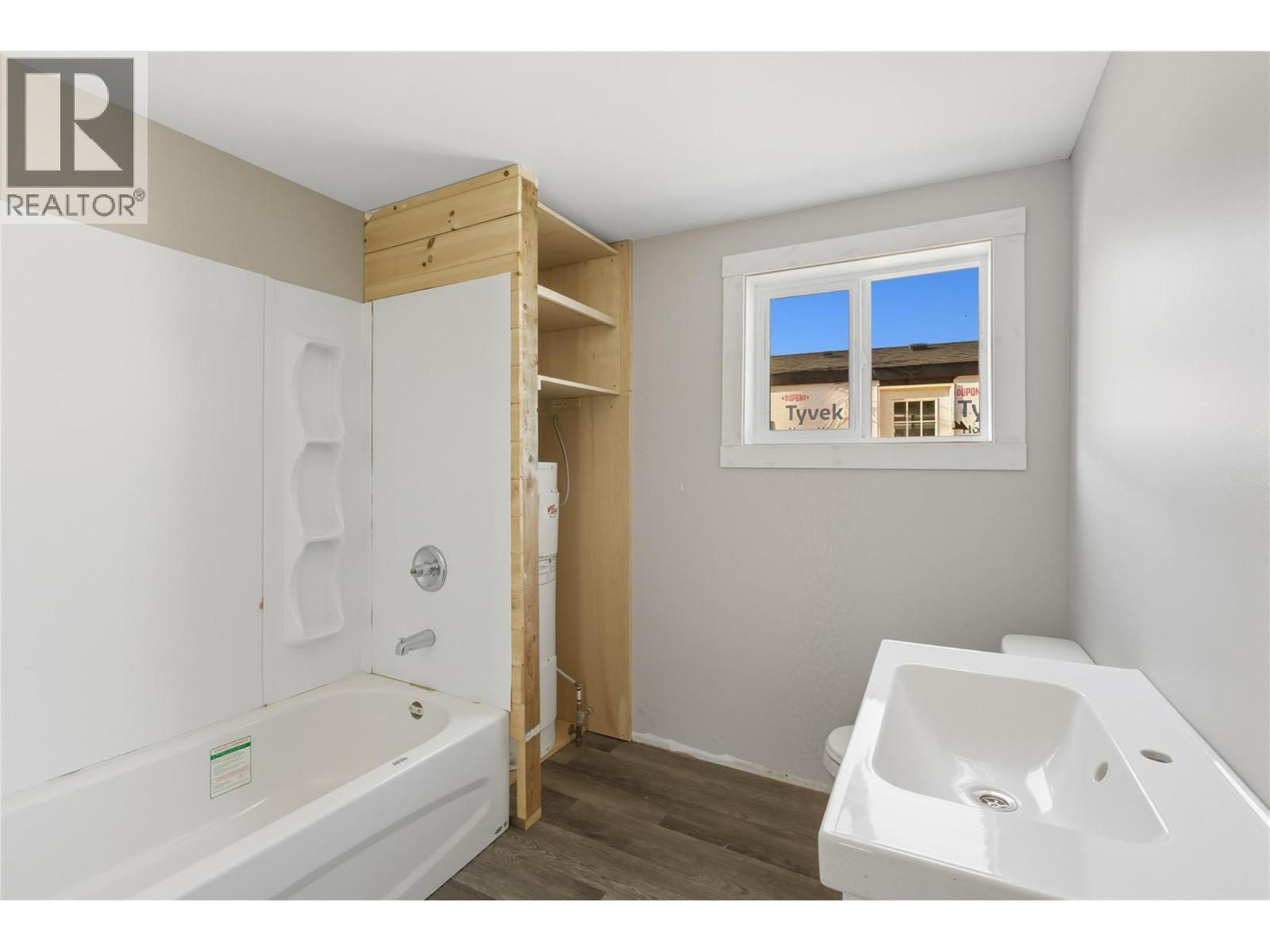 3 Pluto Drive Unit# 3p, Kamloops, British Columbia  V2B 1A6 - Photo 22 - 10363216