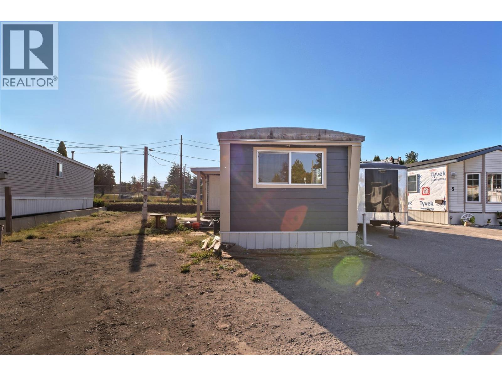 3 Pluto Drive Unit# 3p, Kamloops, British Columbia  V2B 1A6 - Photo 5 - 10363216